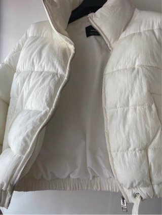 Chaqueta corta acolchada blanca