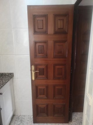 Puertas de madera maciza interior variadas