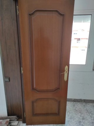 Puertas de madera maciza interior variadas