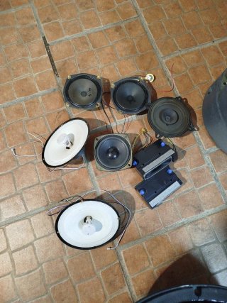Lote de altavoces varios