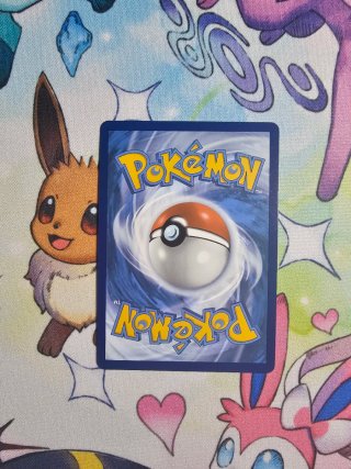 Carta Pokémon Larvitar Master Ball en Inglés.