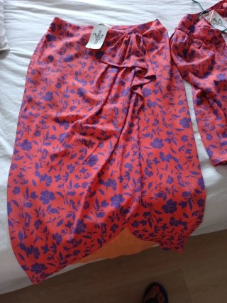 Conjunto fiesta sin estrenar Talla 42