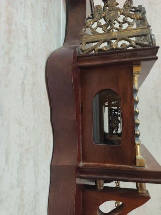 Reloj de pared antiguo 1979
