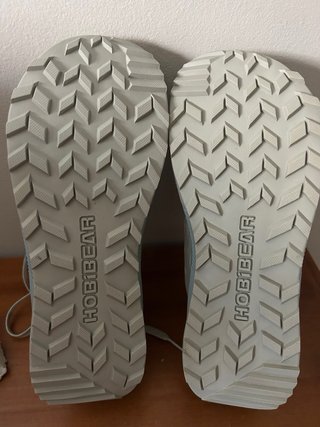 Zapatillas Skechers Gris y Blanco