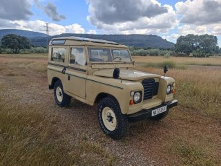 Land Rover santana 1977