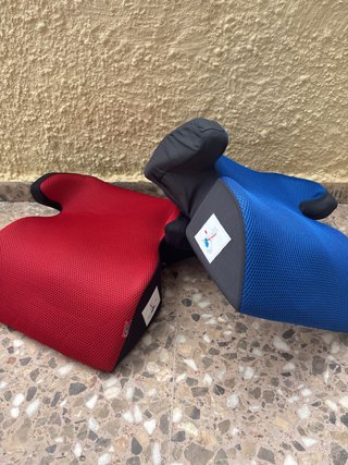 Elevador coche niños rojo y azul