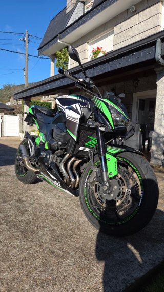 KAWASAKI Z800 FULL
