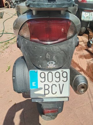PiaggioMP3 híb Nexus 250 Yamaha xmax 250 Kymco250