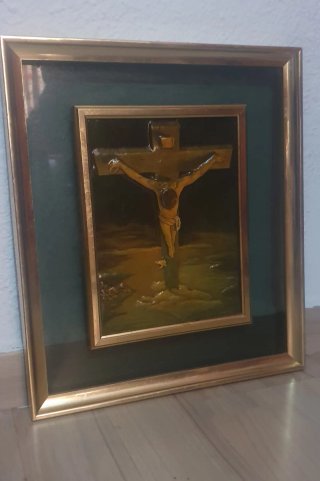 Marco con Cristo en Relieve