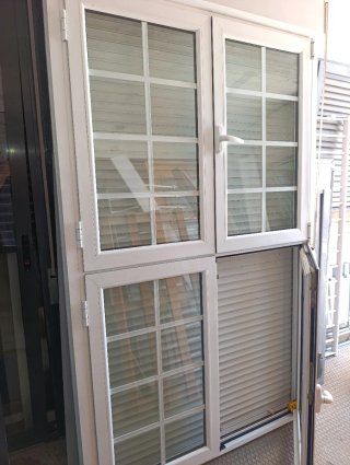 Ventana balconera aluminio blanca
