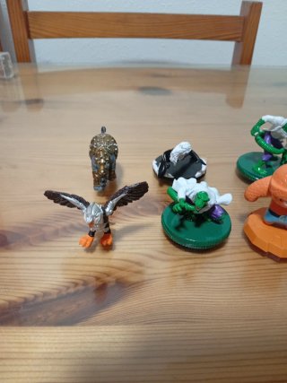 Vari pupazzi da collezione