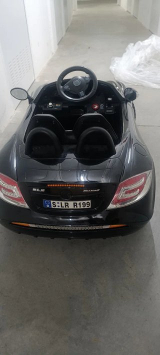Coche eléctrico infantil Mercedes Negro