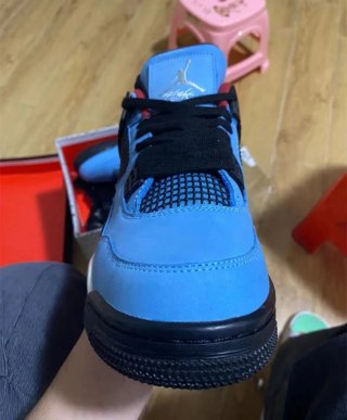 Jordan 4 Retro Azul/Rojo Talla 40 Nuevo