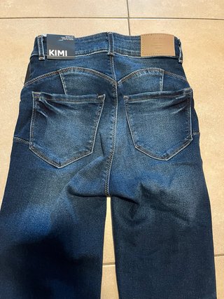 Pantalones vaqueros pitillo New Yorker talla 26