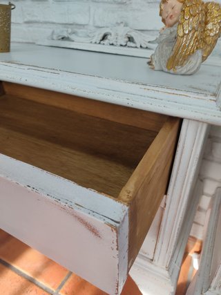 Graziose comodine Lucia in stile shabby chic francese