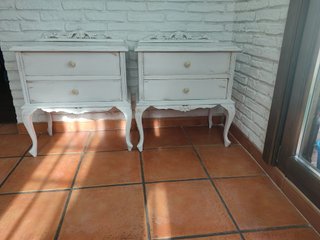 Graziose comodine Lucia in stile shabby chic francese