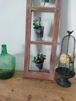 Marco de ventana decorativo
