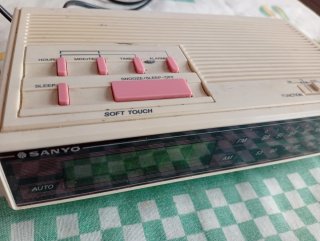 Reloj despertador Sanyo RM 5008 - Años 70
