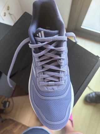 Zapatos Adidas Lila/Plata NUEVOS.