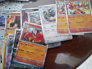 Lote 132 Cartas Pokémon Japonés/Coreano