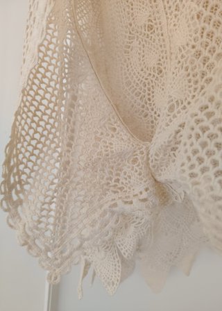 Poncho de crochet de Anthropologie. Talla XS/S