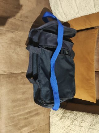 Mochila Kipsta Negra y Azul