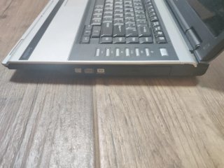 Portátil Toshiba Plata y Negro
