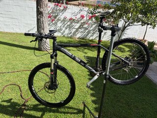 Bicicleta Cube LTD 26 Talla 18 Shimano