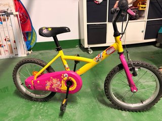 Bicicleta infantil niña amarilla y rosa