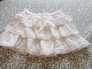 Falda pantalón blanca volantes