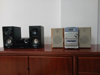 Equipo de música Philips y Sony