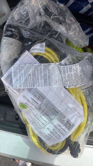 Cargador Coche Eléctrico Cable Amarillo