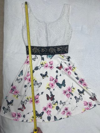 Vestido Corto Encaje y Mariposas Talla Única