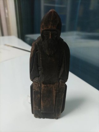 Figura San Nil Stolbensky tallada en madera