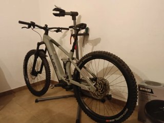 Bicicleta eléctrica Cube Stereo 140 Hybrid