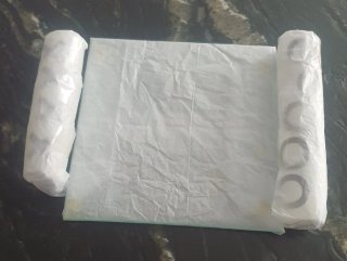 Juego de mesa con vasos de chupito