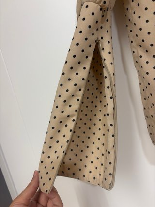 Blusa Barey lunares beige y negro