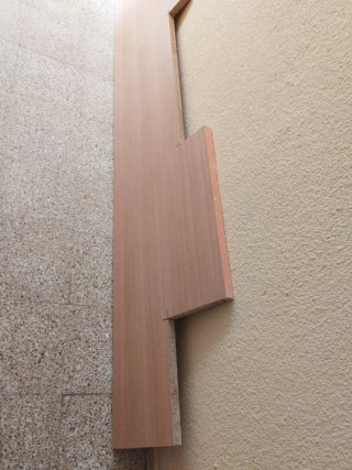 Escritorio madera cajón y estantes