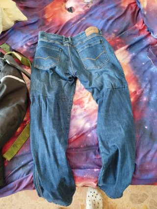 Chaqueta y pantalón de moto