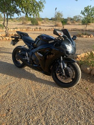 Honda CBR 1000rr fireblade