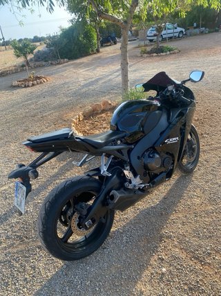 Honda CBR 1000rr fireblade