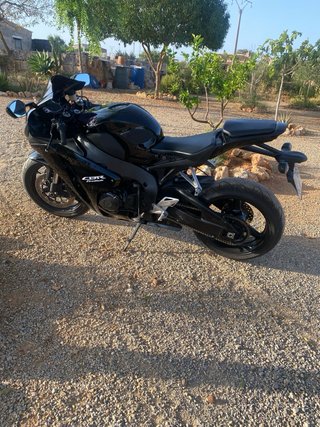 Honda CBR 1000rr fireblade