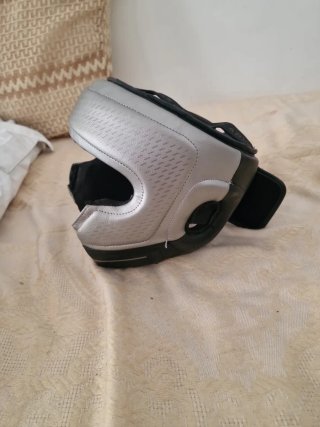 Casco Boxeo Outshock 900 con barra