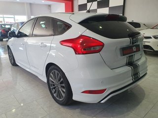 Ford Focus 1.0 Ecoboost. ST LINE.
