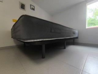 Colchón Auro y base tapizada