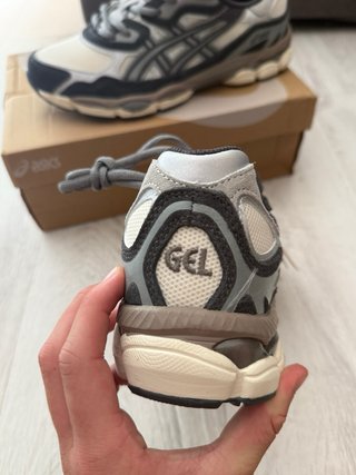 Asics Gel NYC Beige/Gris