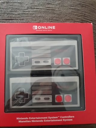 Mandos Nintendo Switch Online NES