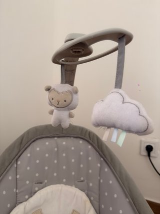Silla Mecedora Ingenuity Cuddle Lamb