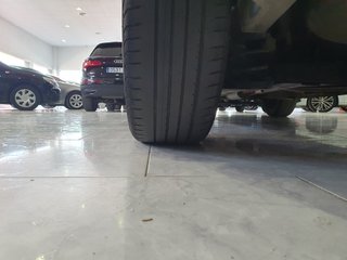 Peugeot 2008 1.2I. ALLURE