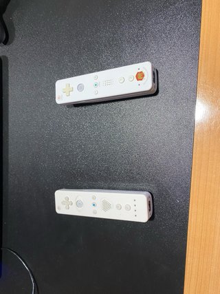 Nintendo Wii + 2 Mandos MotionPlus + Juegos